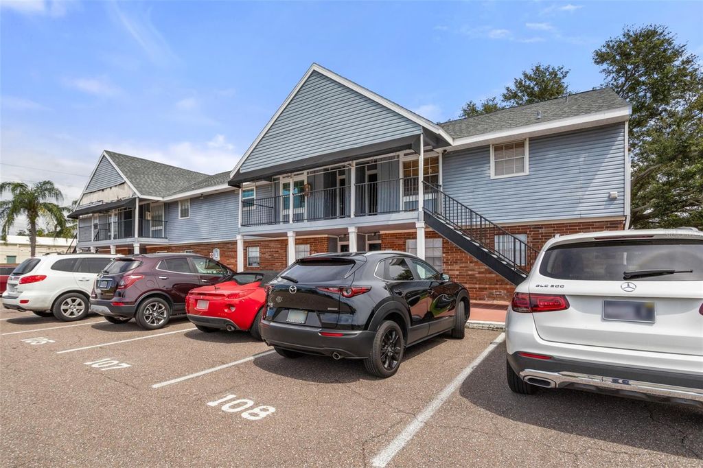 Photo of 200 Country Club Drive #108, Largo, FL 33771 (MLS # TB8430943)