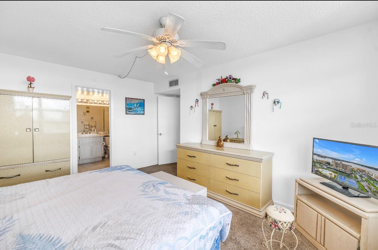 BAY ISLAND GROUP 10 - Residential Lease