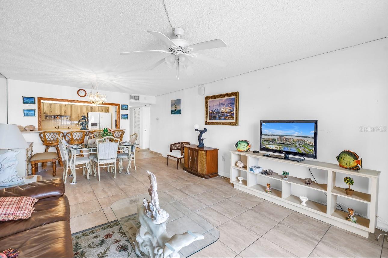 BAY ISLAND GROUP 10 - Residential Lease