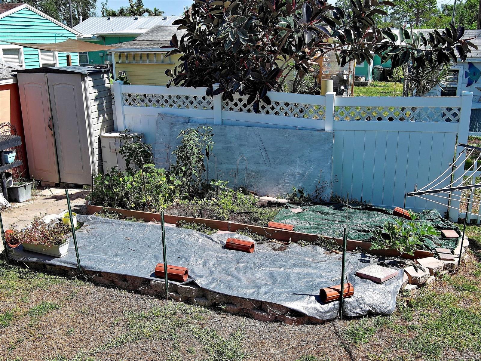 TWIN ISLES ESTATES - Residential