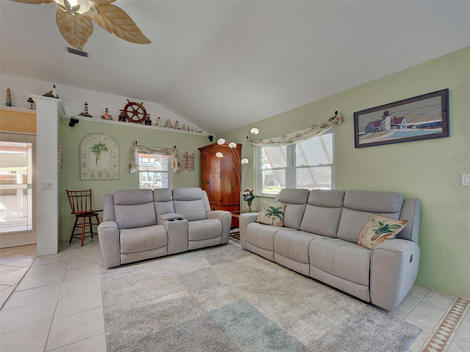 TWIN ISLES ESTATES - Residential