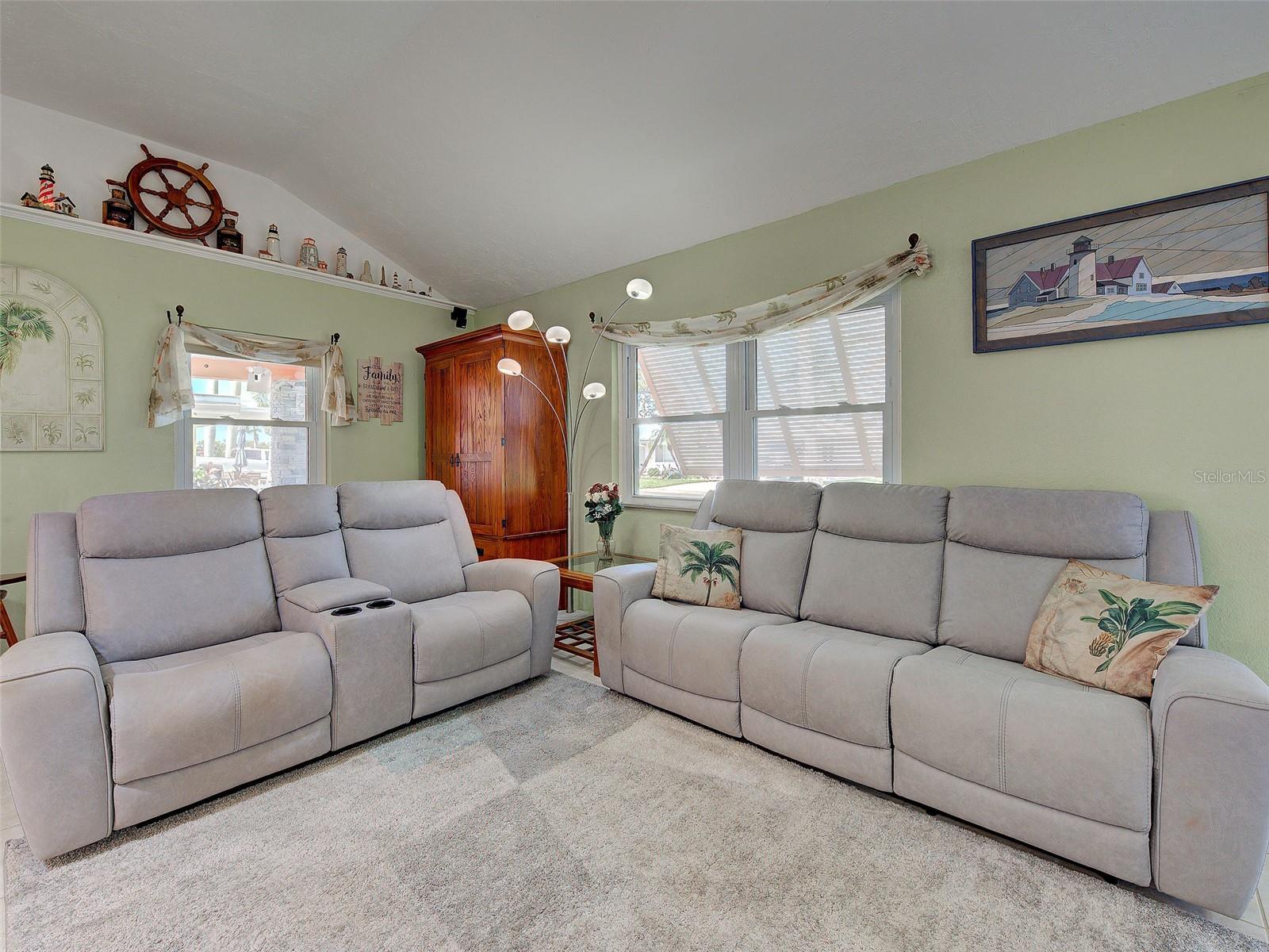 TWIN ISLES ESTATES - Residential