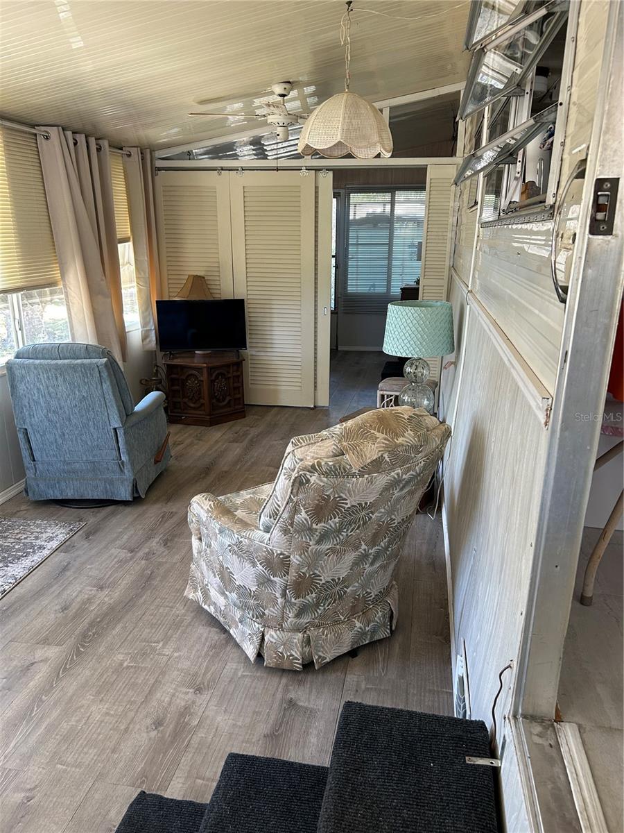 SADDLEBAG LAKE - Residential