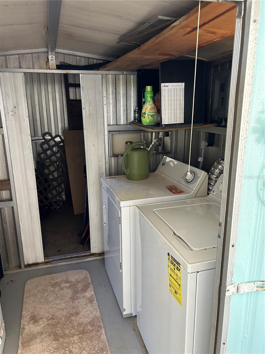 SADDLEBAG LAKE - Residential