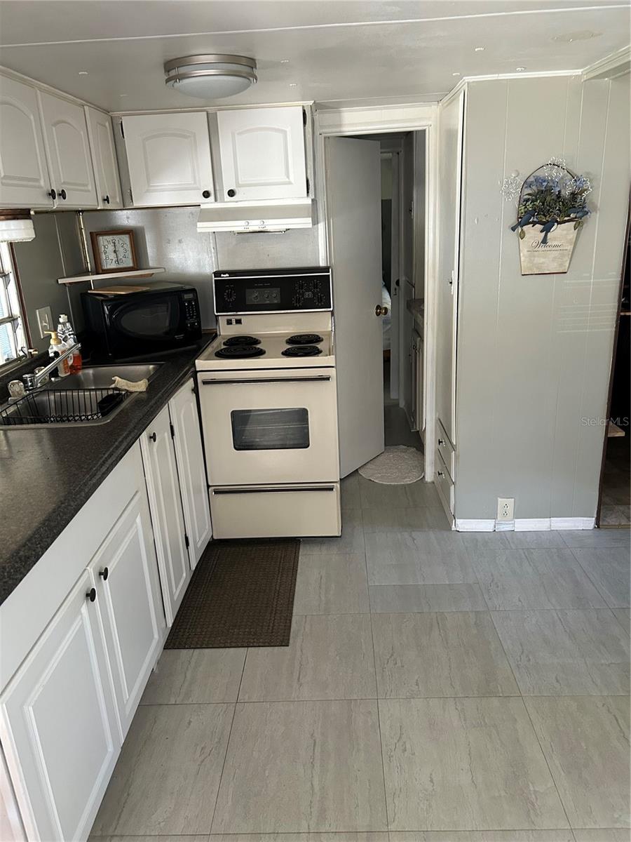 SADDLEBAG LAKE - Residential