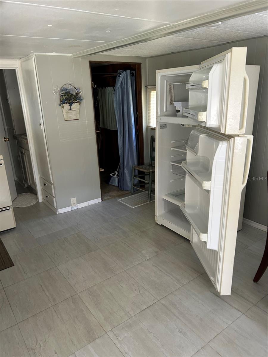 SADDLEBAG LAKE - Residential