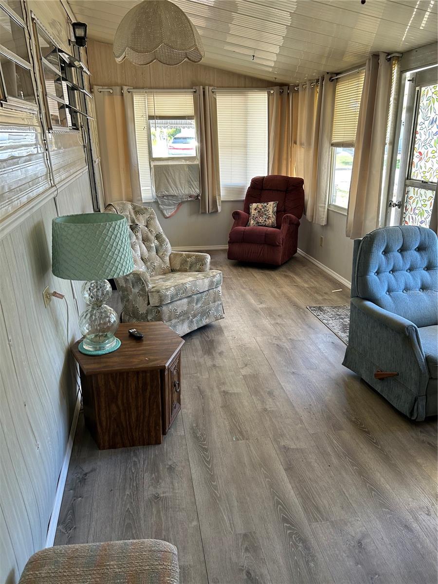 SADDLEBAG LAKE - Residential