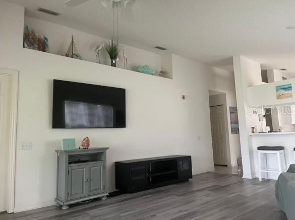 4210 CADDIE DRIVE E 201