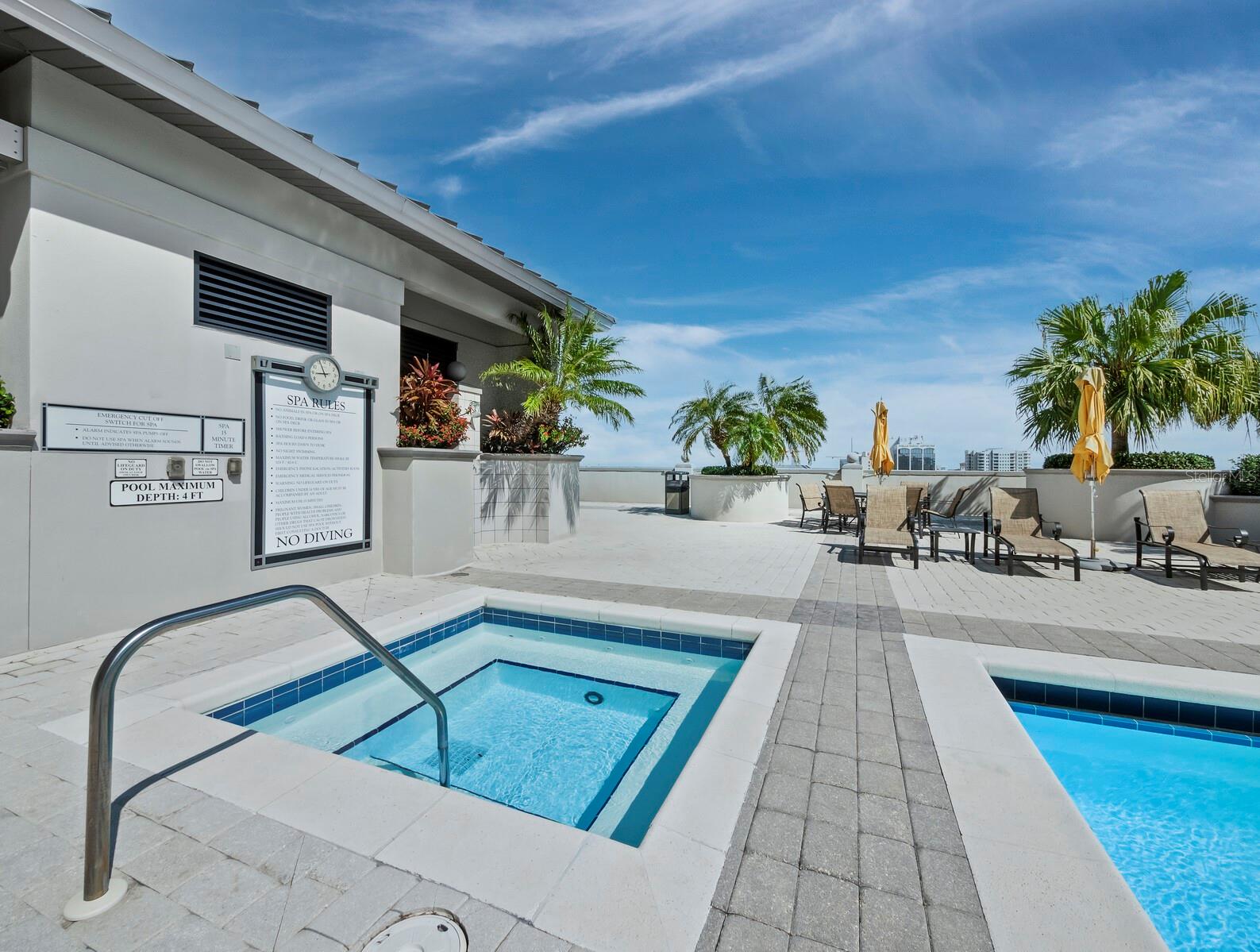 PLAZA AT 05 POINTS RESIDENCES - Residential