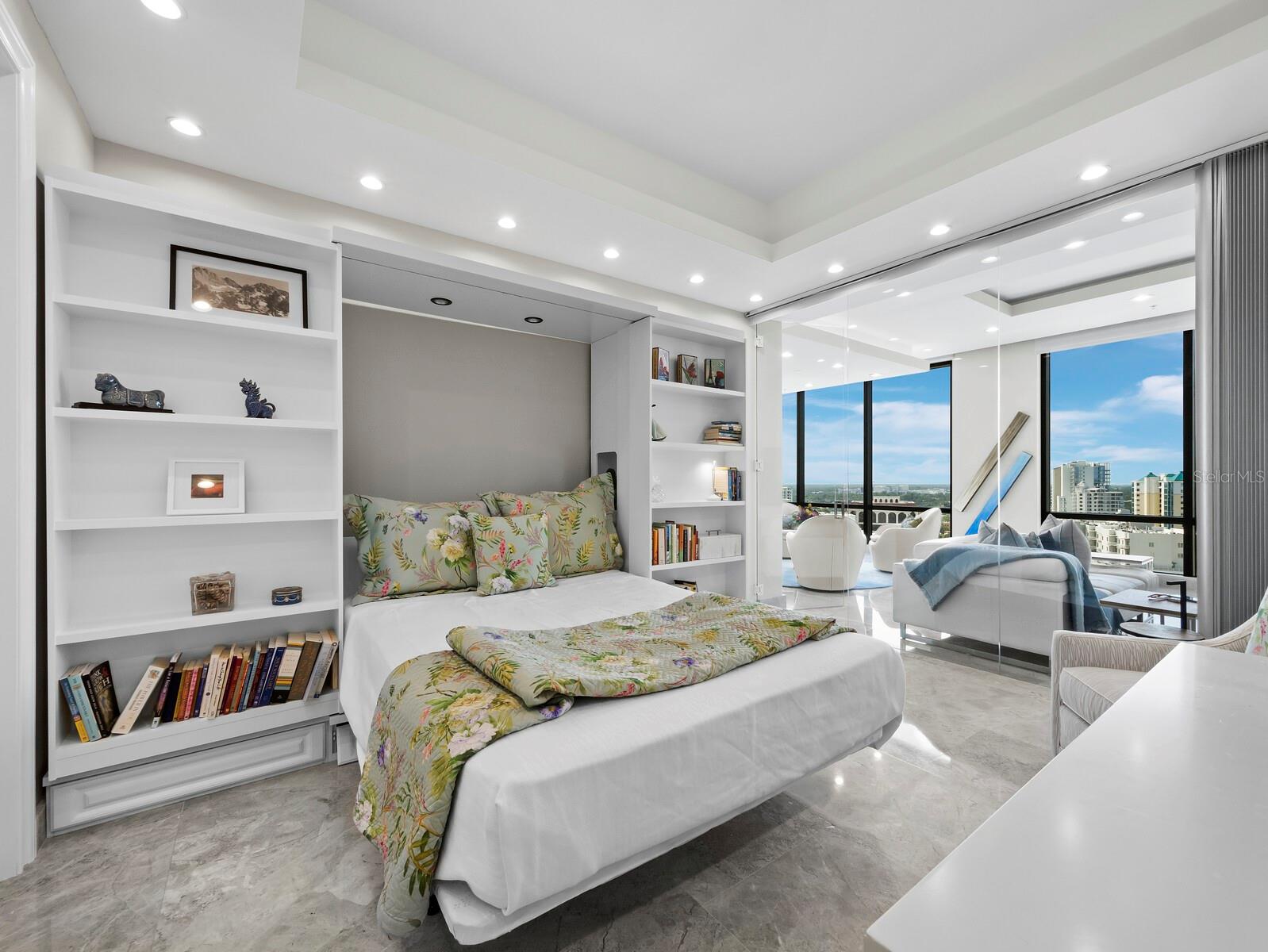 PLAZA AT 05 POINTS RESIDENCES - Residential