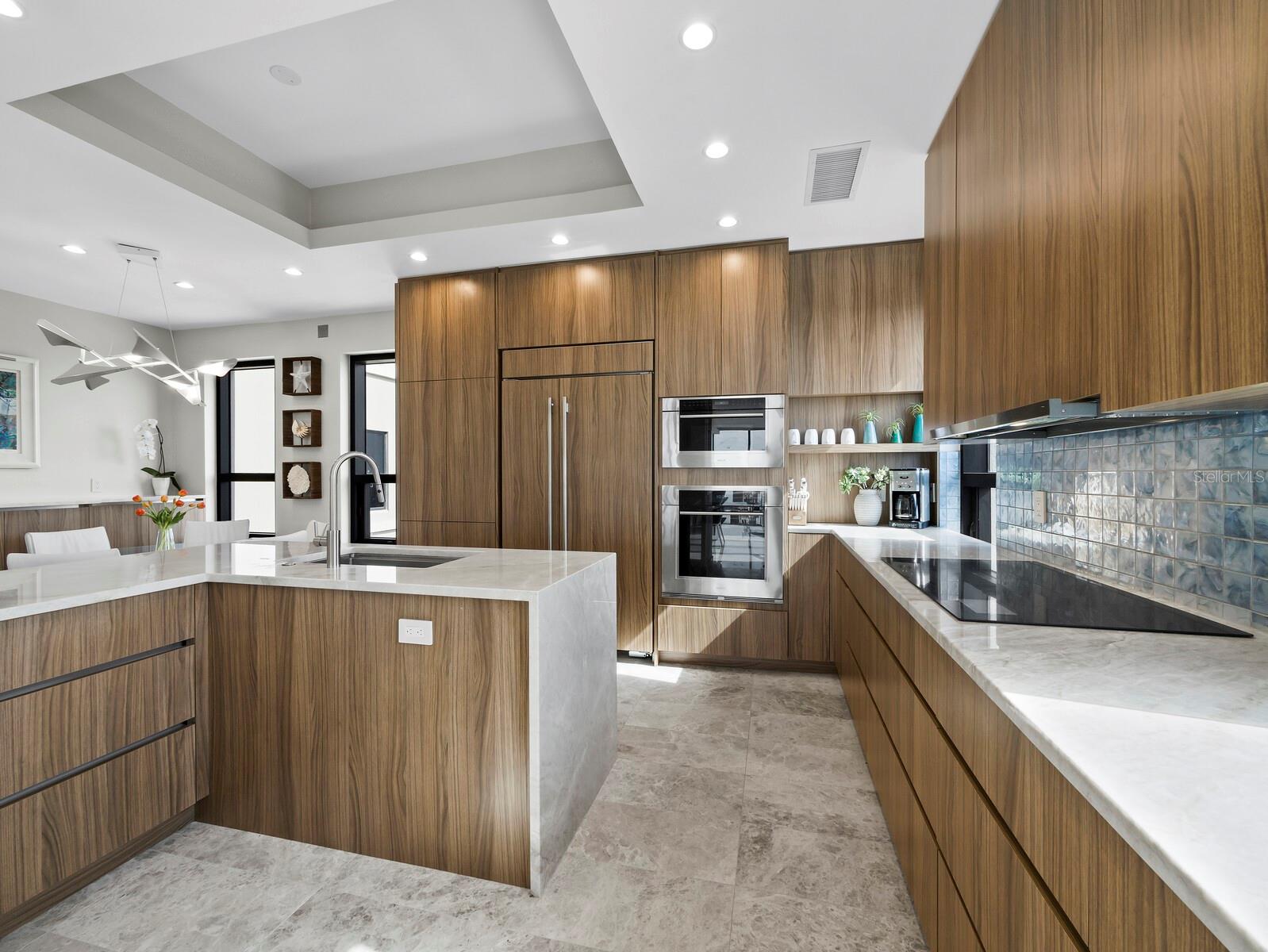 PLAZA AT 05 POINTS RESIDENCES - Residential