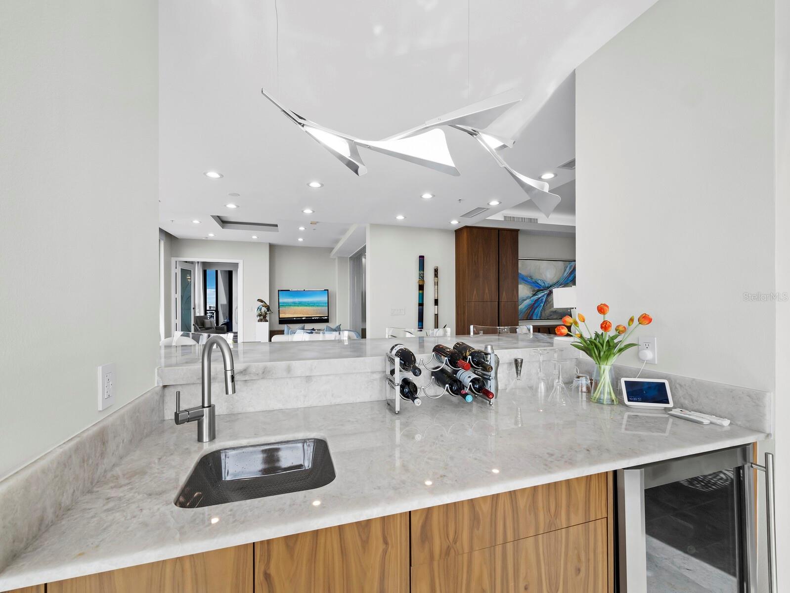 PLAZA AT 05 POINTS RESIDENCES - Residential