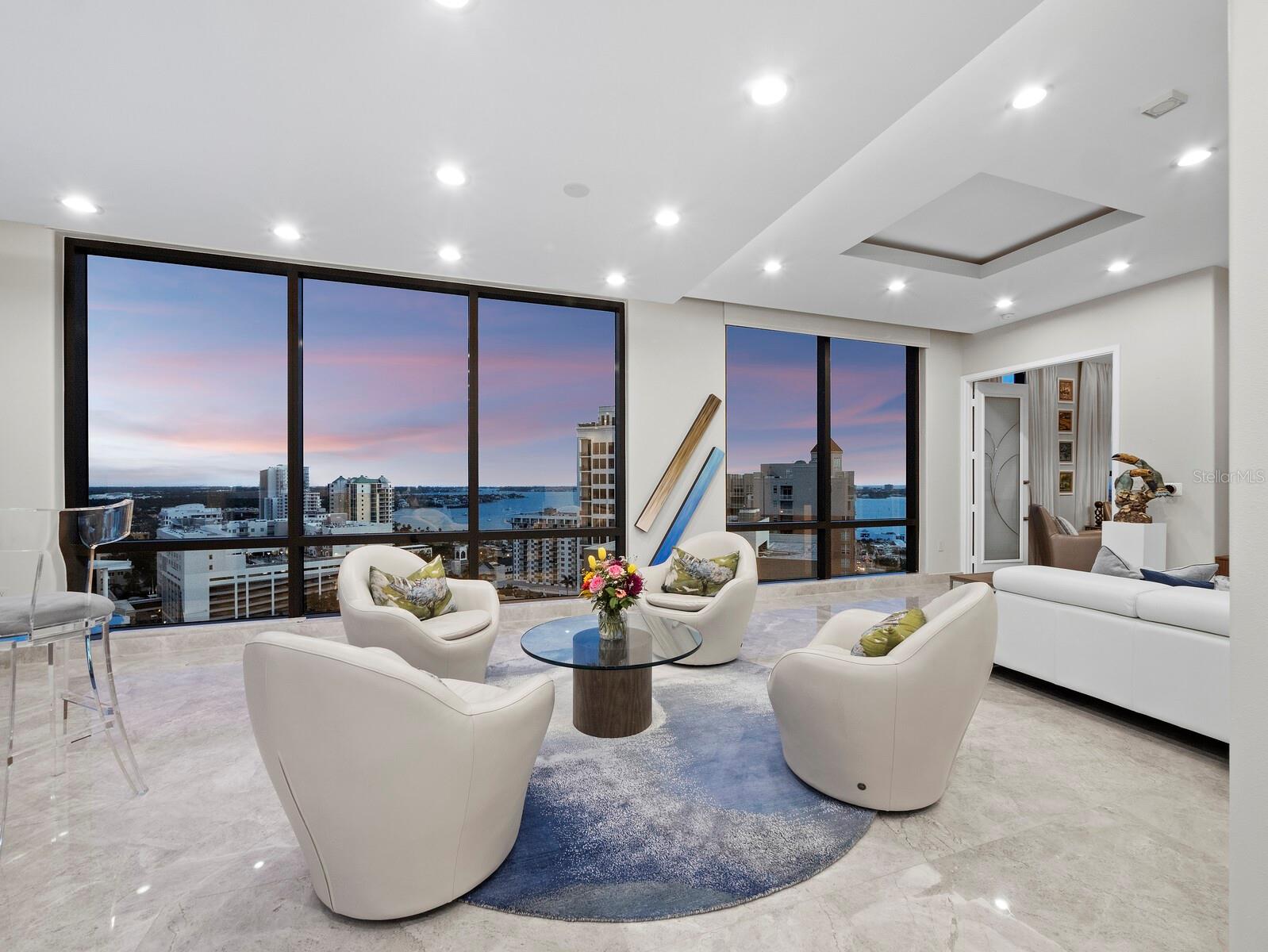 PLAZA AT 05 POINTS RESIDENCES - Residential