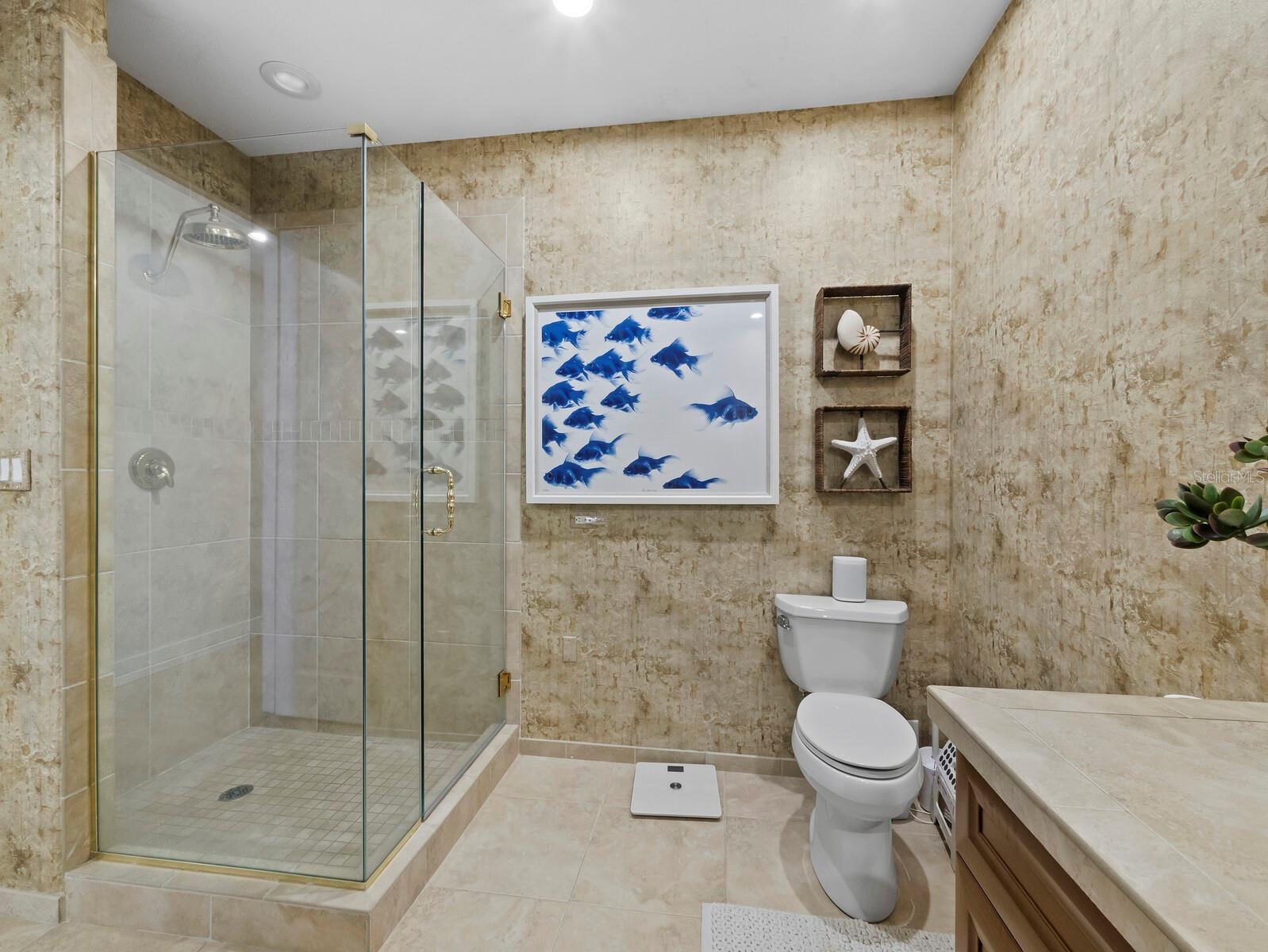 PLAZA AT 05 POINTS RESIDENCES - Residential