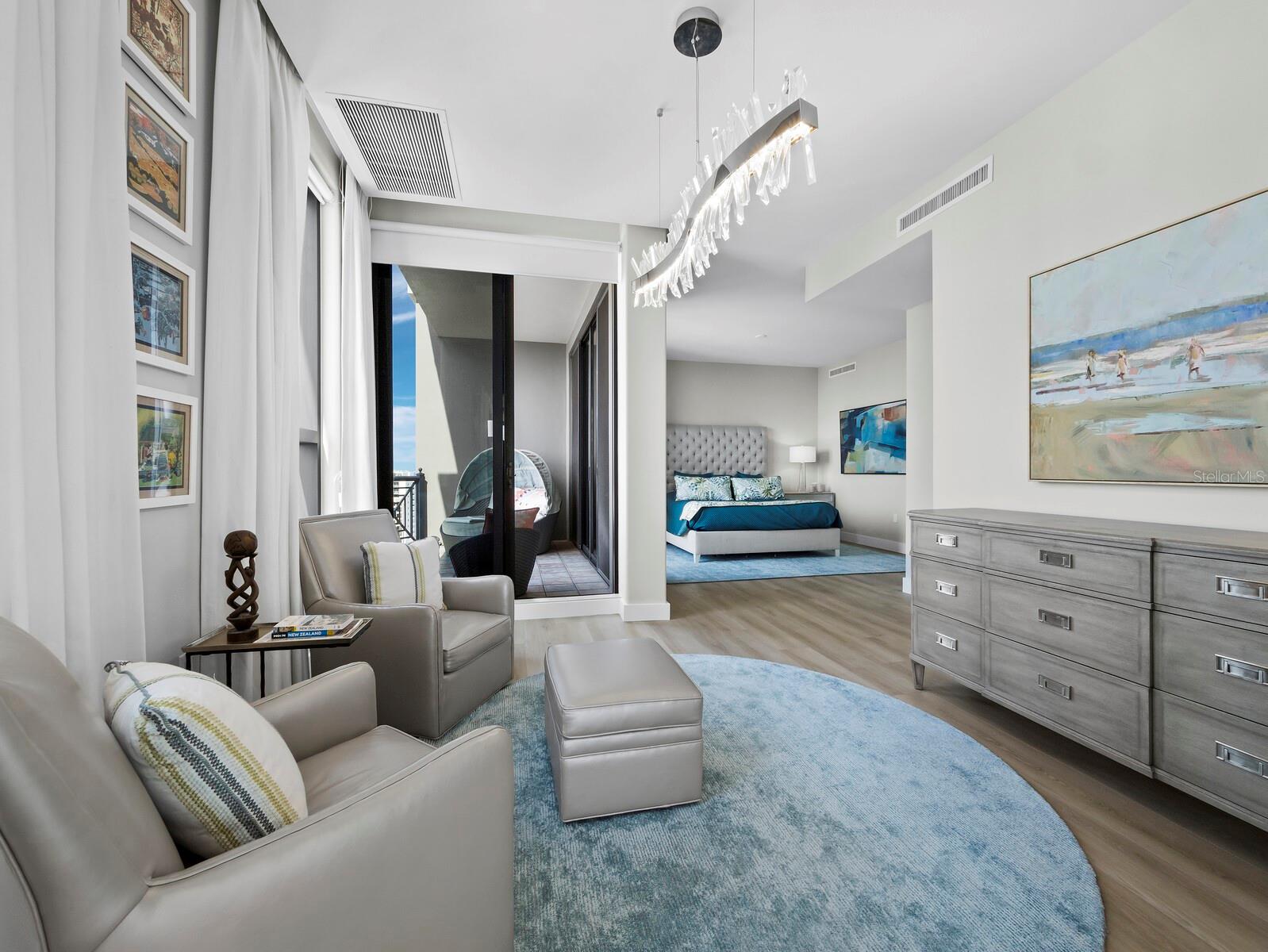 PLAZA AT 05 POINTS RESIDENCES - Residential