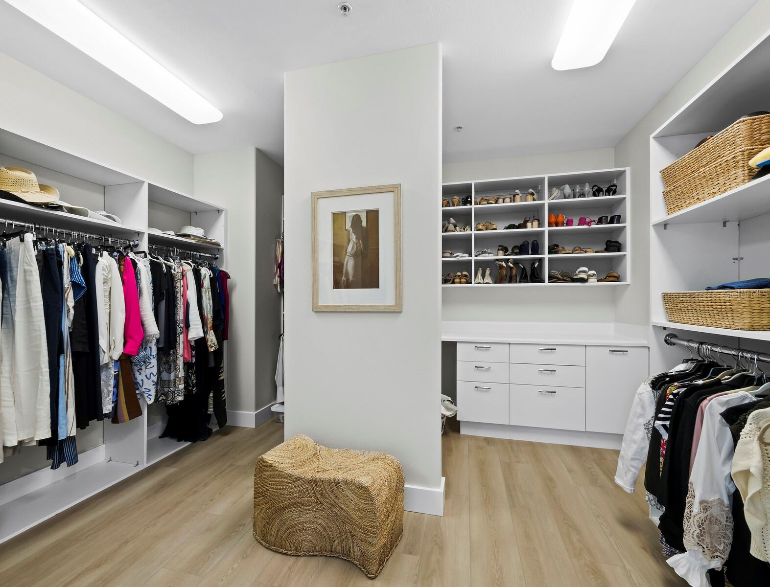 PLAZA AT 05 POINTS RESIDENCES - Residential