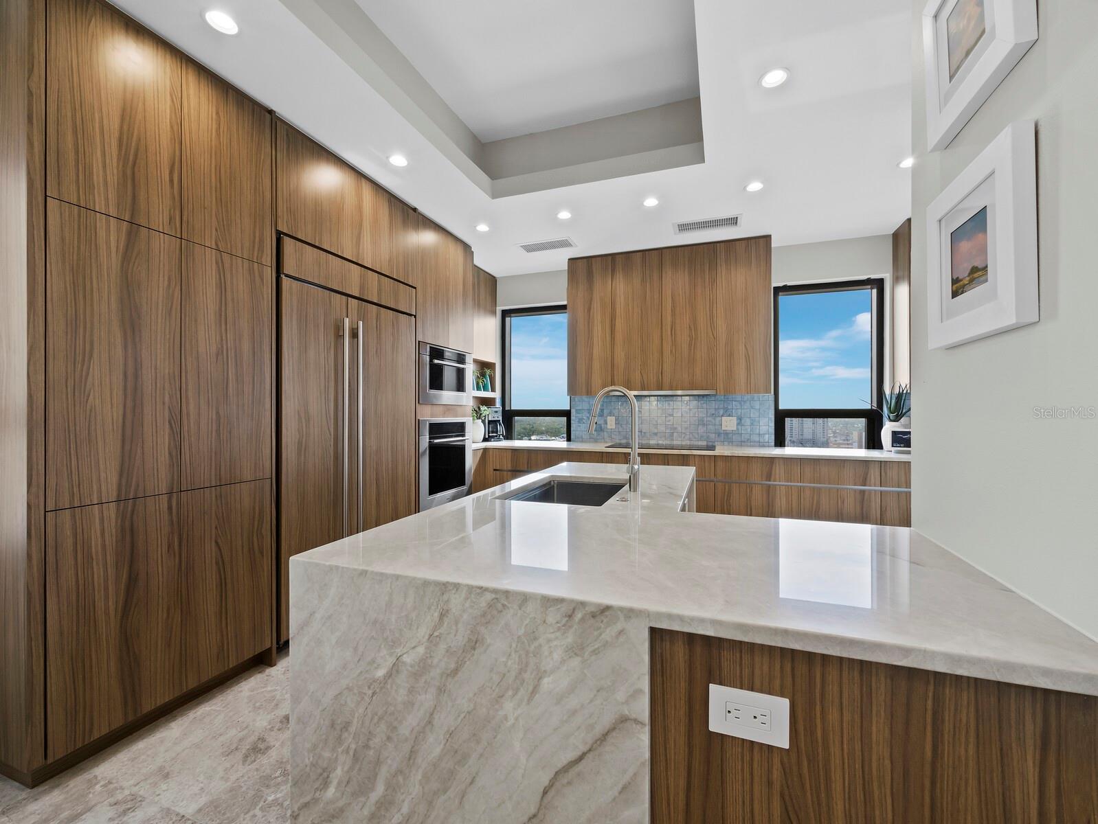 PLAZA AT 05 POINTS RESIDENCES - Residential