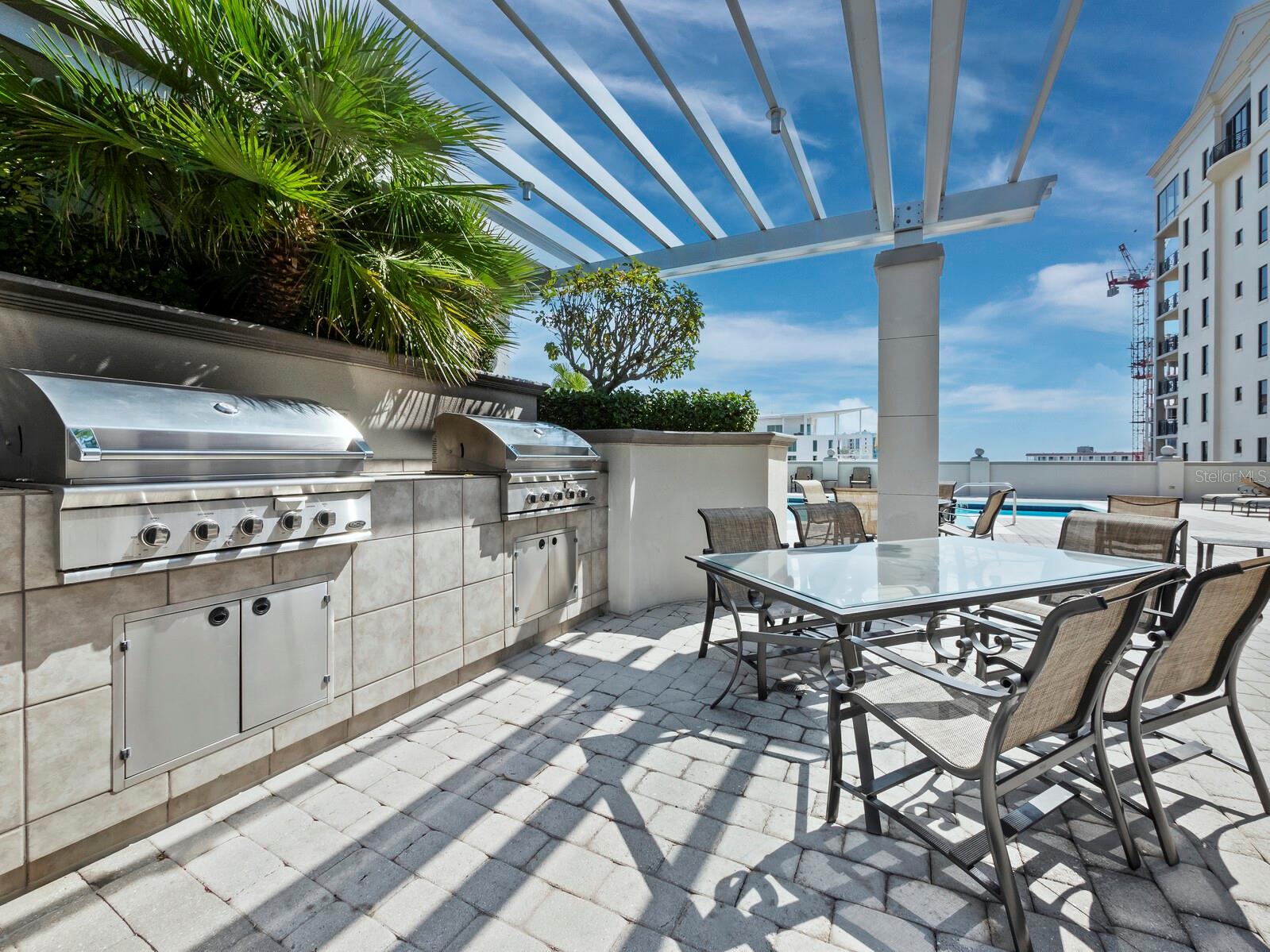 PLAZA AT 05 POINTS RESIDENCES - Residential