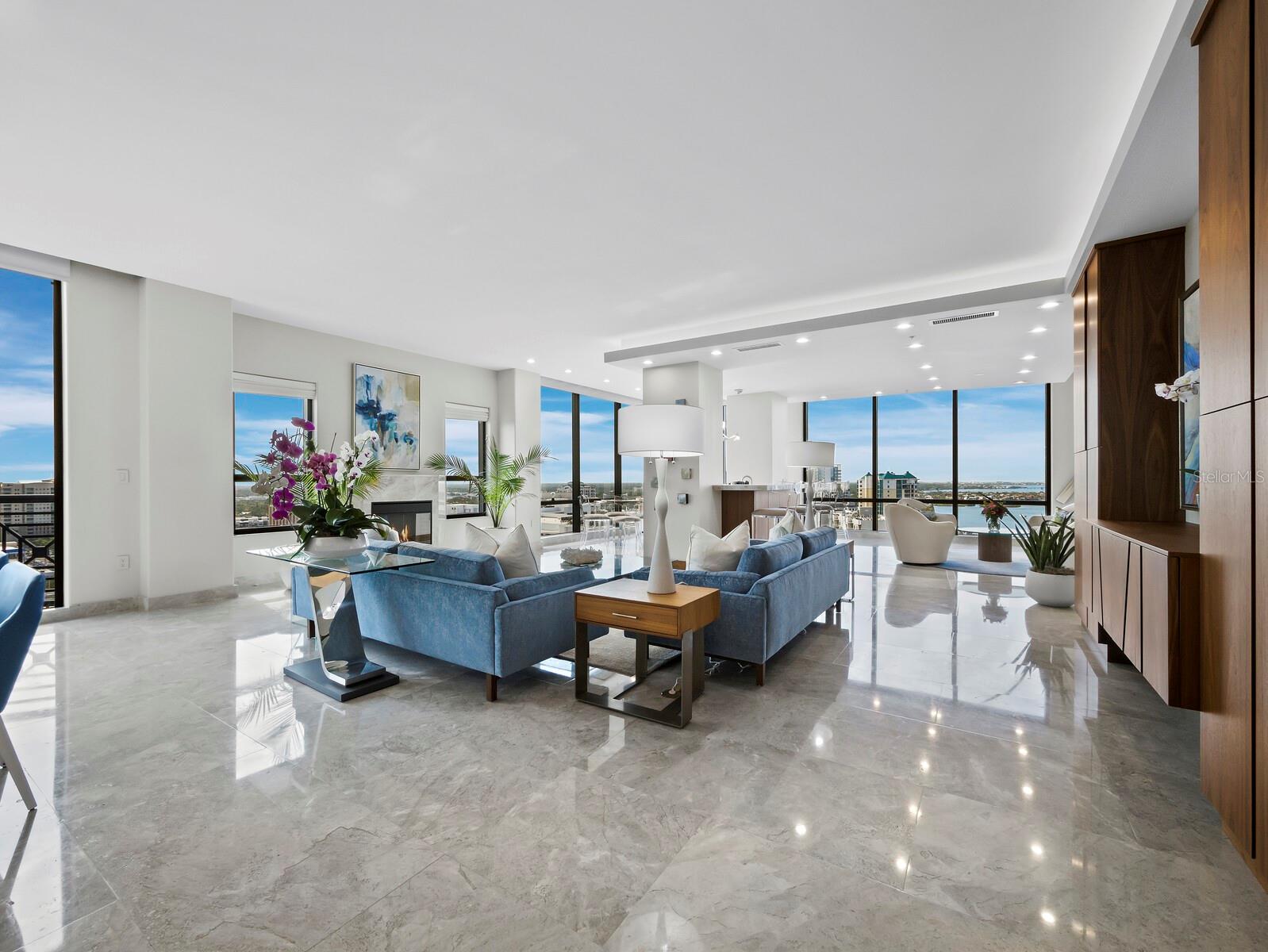 PLAZA AT 05 POINTS RESIDENCES - Residential