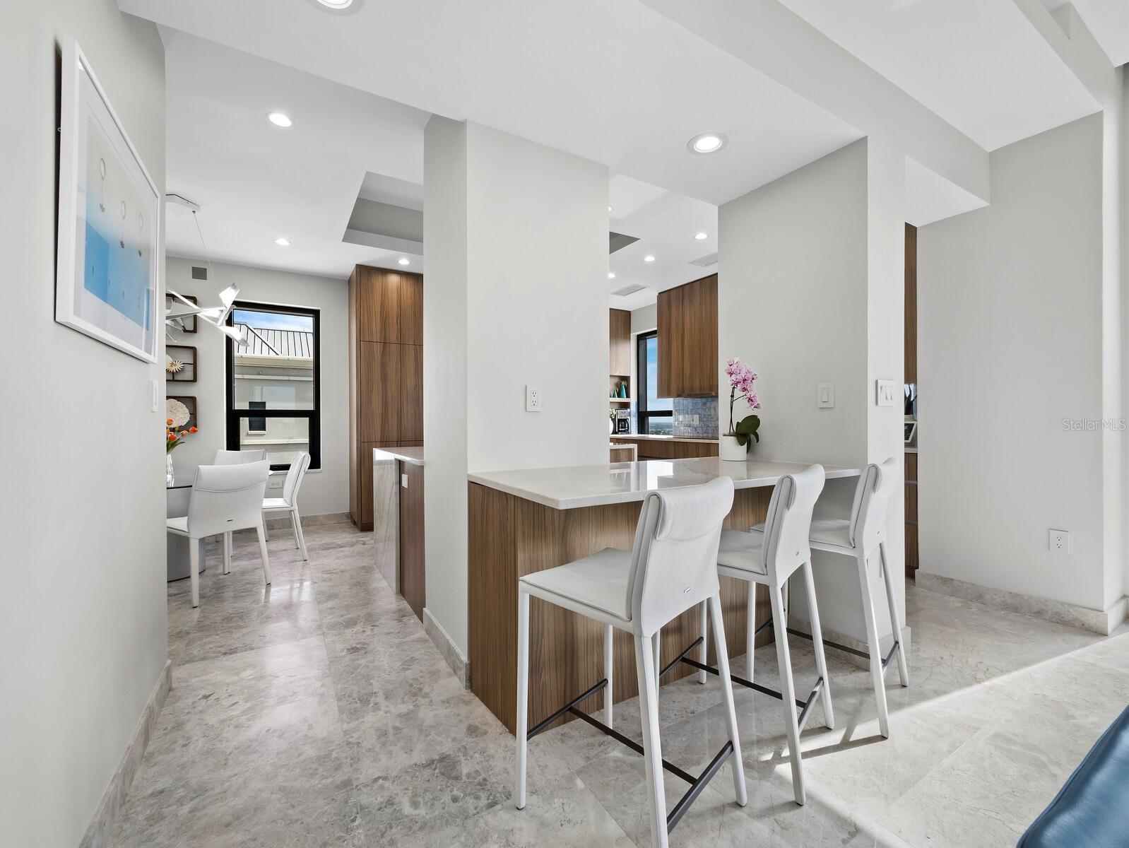 PLAZA AT 05 POINTS RESIDENCES - Residential