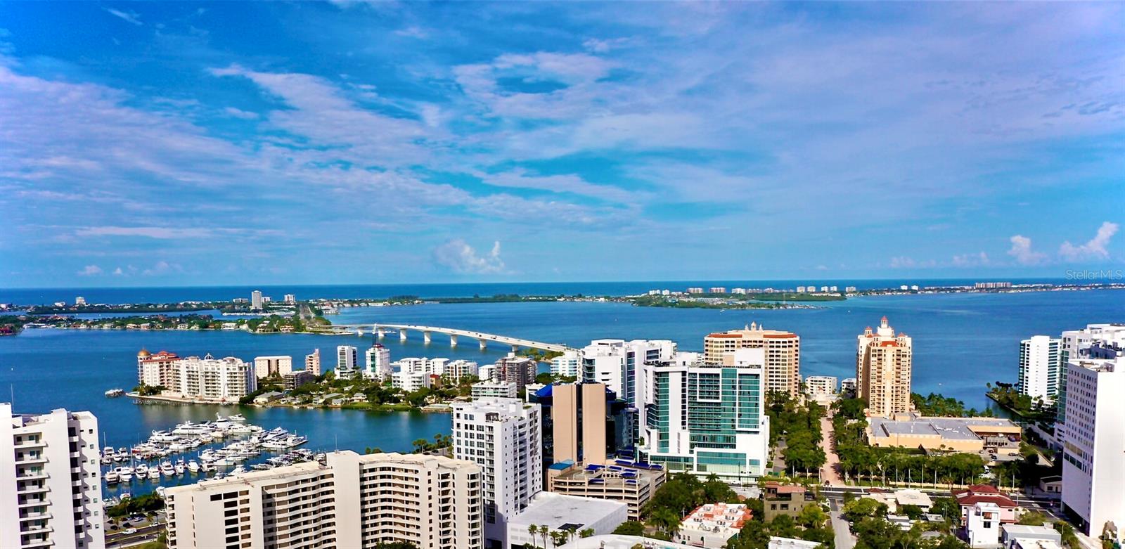 PLAZA AT 05 POINTS RESIDENCES - Residential