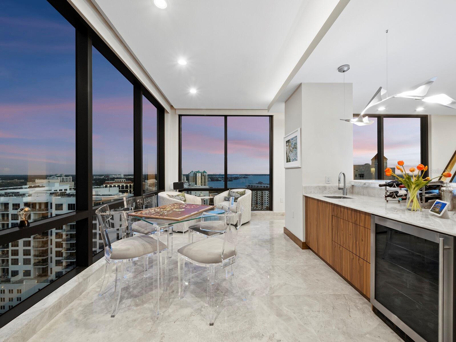 PLAZA AT 05 POINTS RESIDENCES - Residential