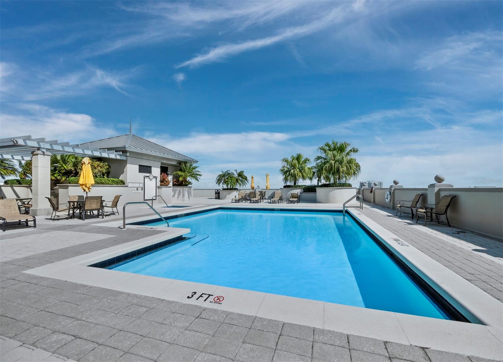 PLAZA AT 05 POINTS RESIDENCES - Residential