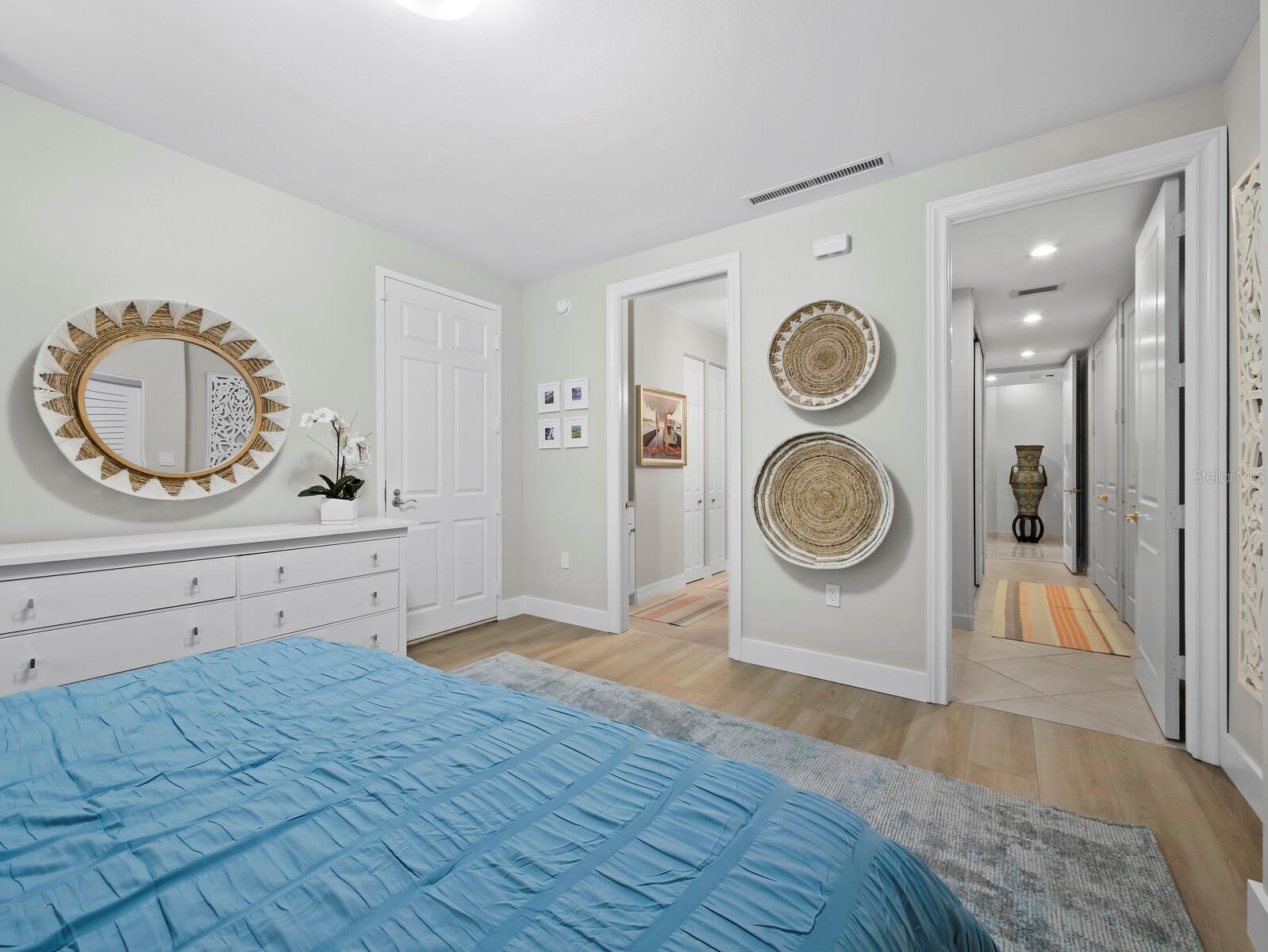 PLAZA AT 05 POINTS RESIDENCES - Residential