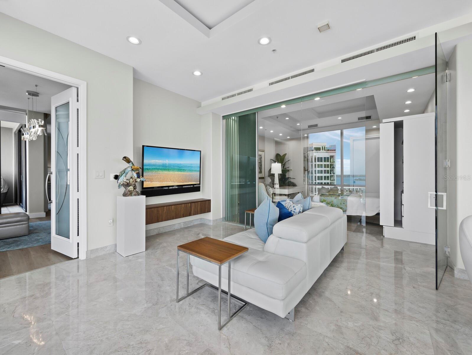 PLAZA AT 05 POINTS RESIDENCES - Residential