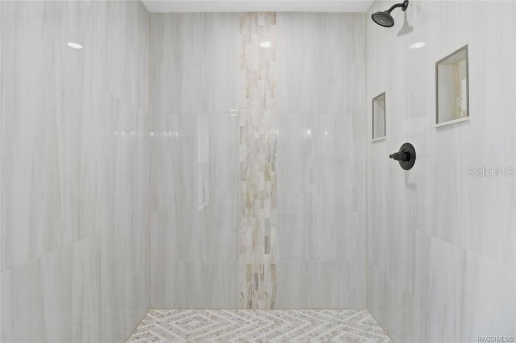 CITRUS SPGS UNIT 14 - Residential