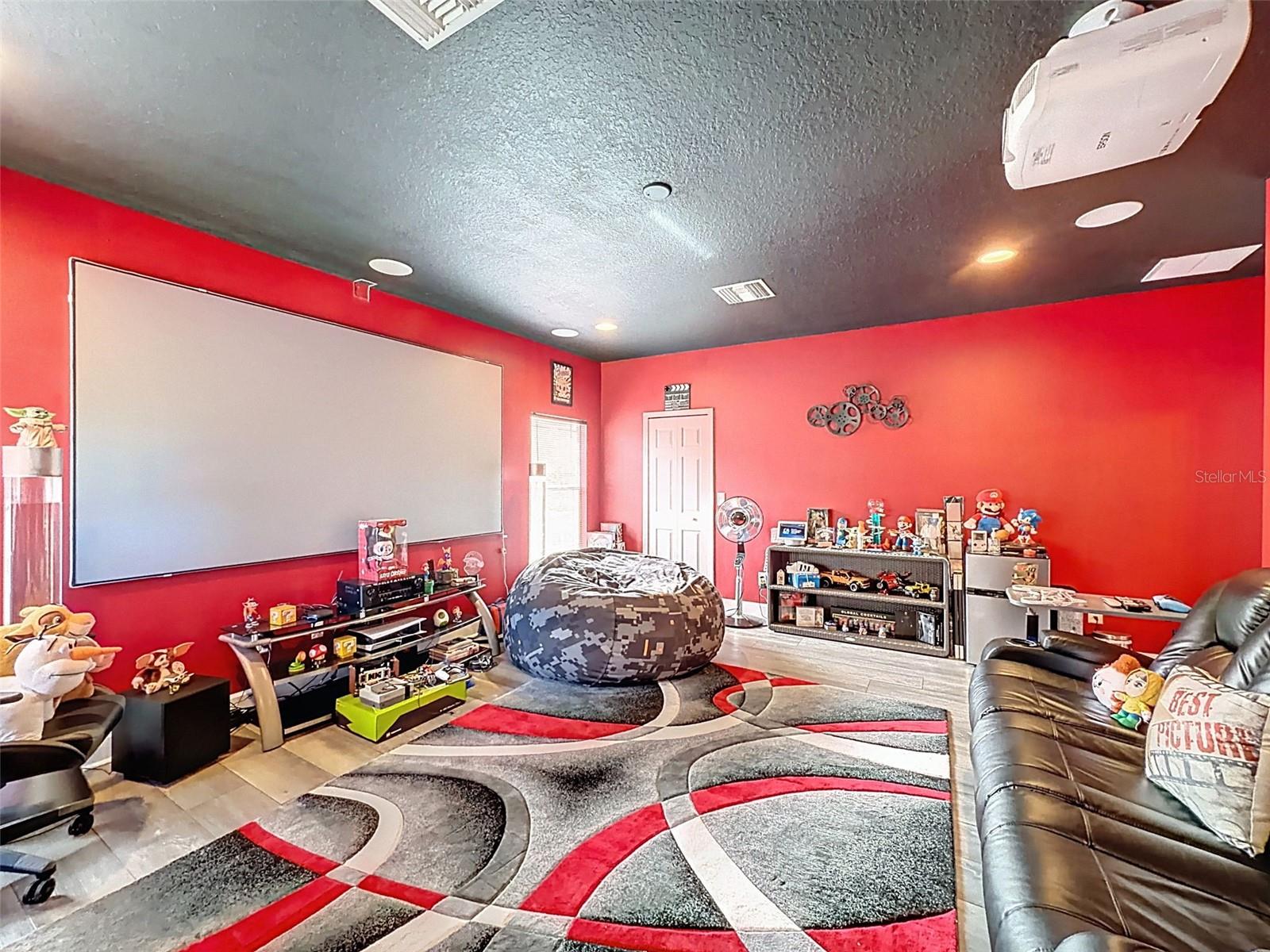 WATERS EDGE 01 - Residential