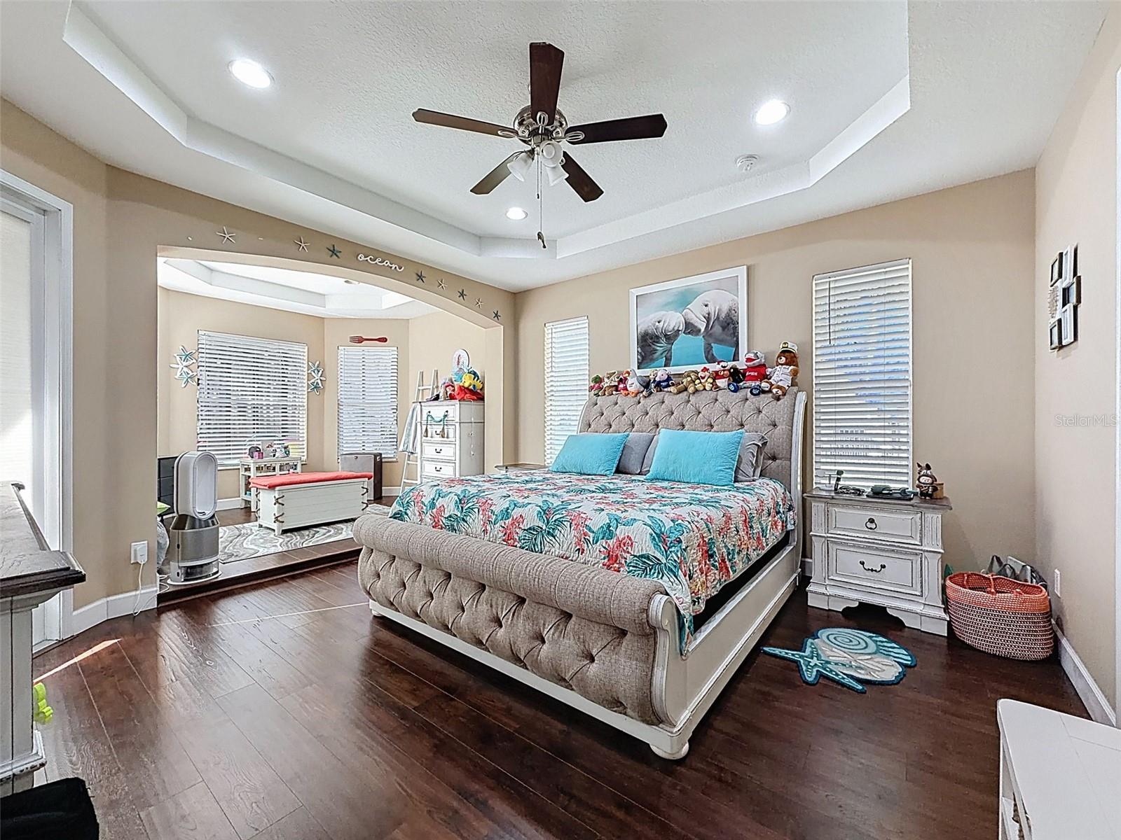 WATERS EDGE 01 - Residential