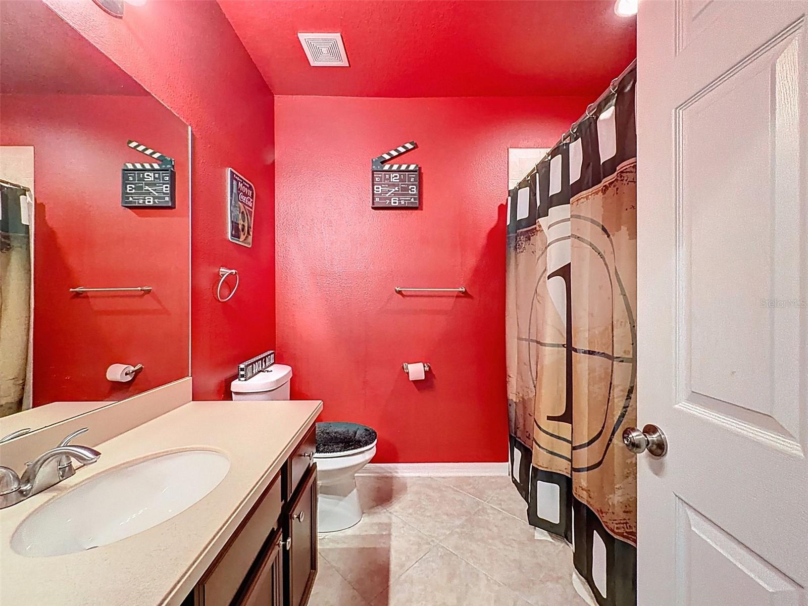 WATERS EDGE 01 - Residential