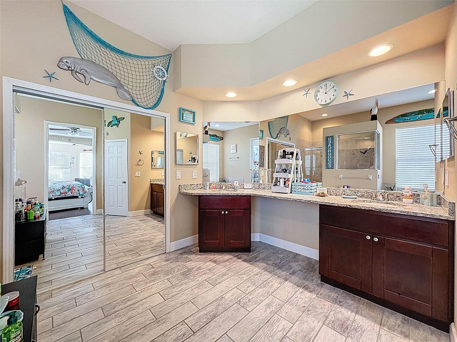 WATERS EDGE 01 - Residential