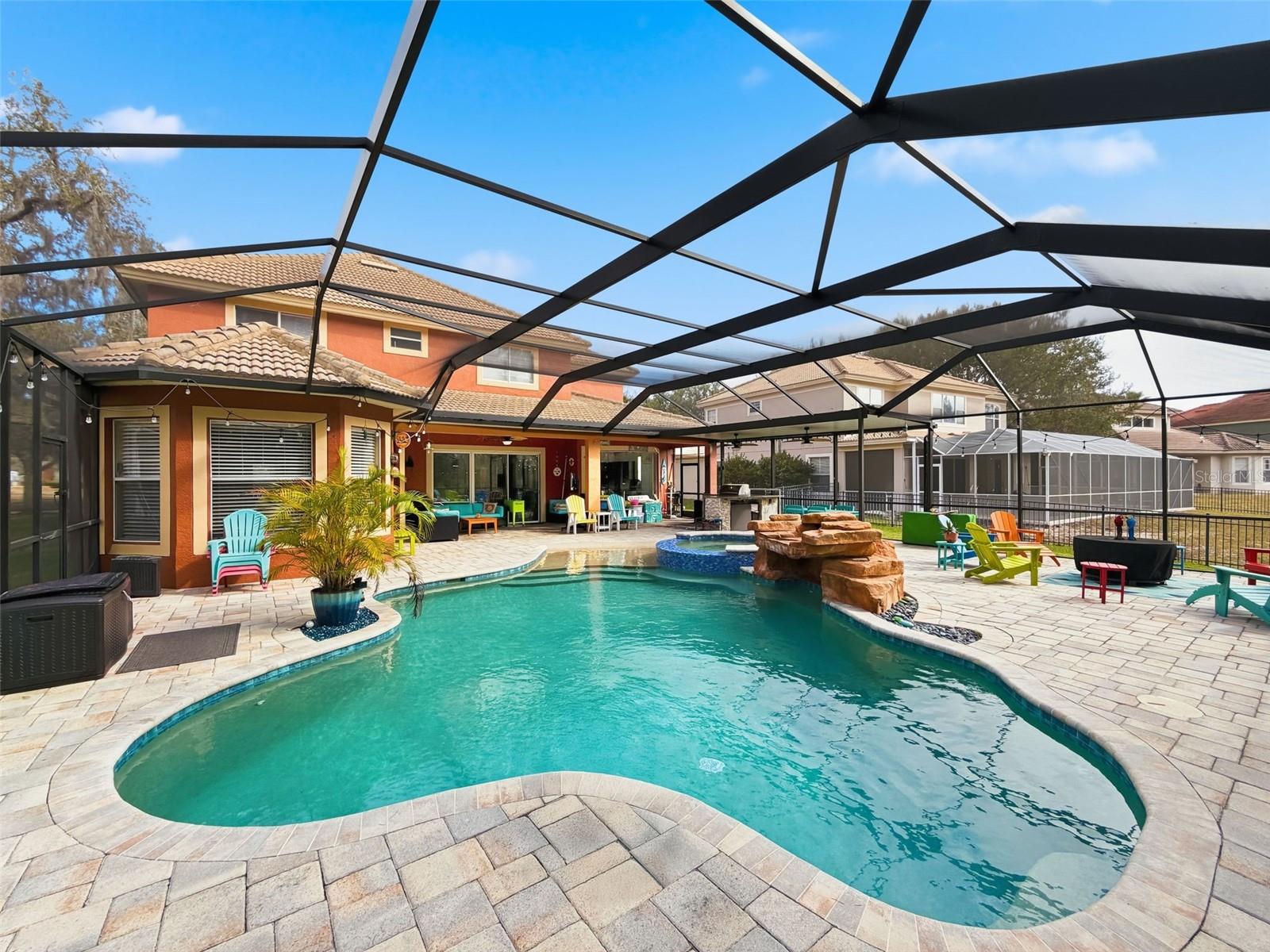 WATERS EDGE 01 - Residential