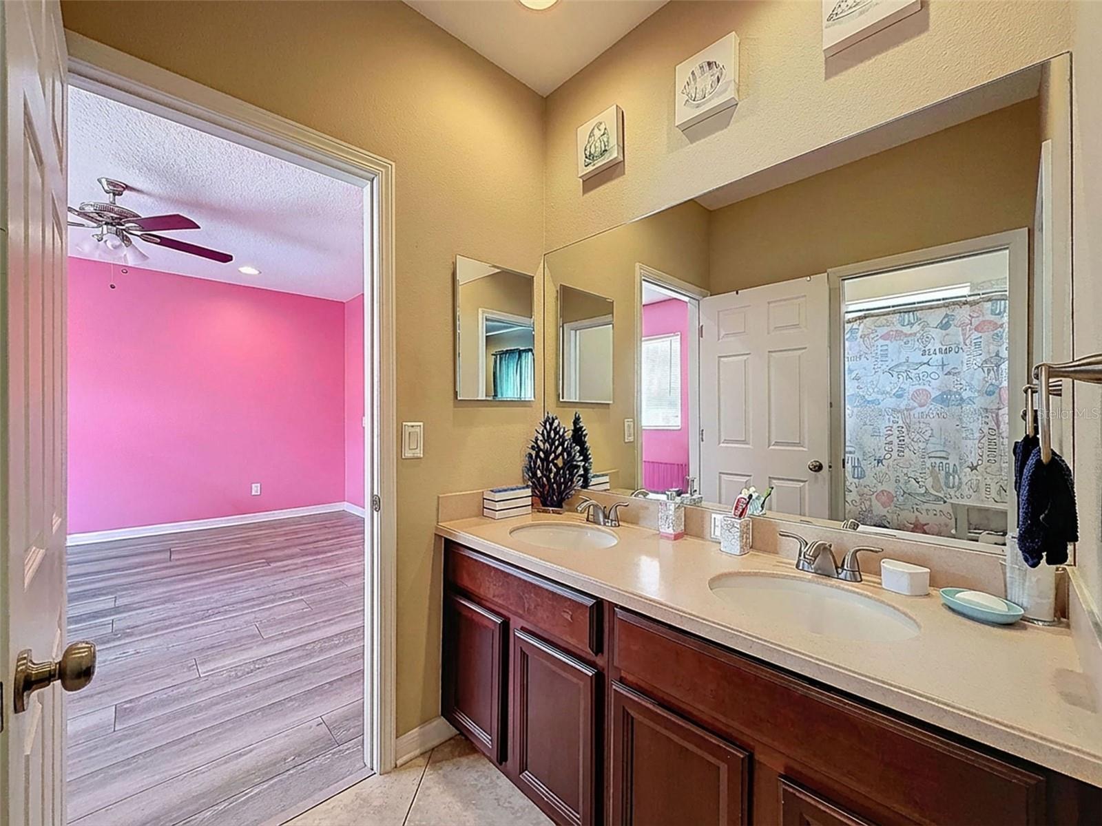 WATERS EDGE 01 - Residential