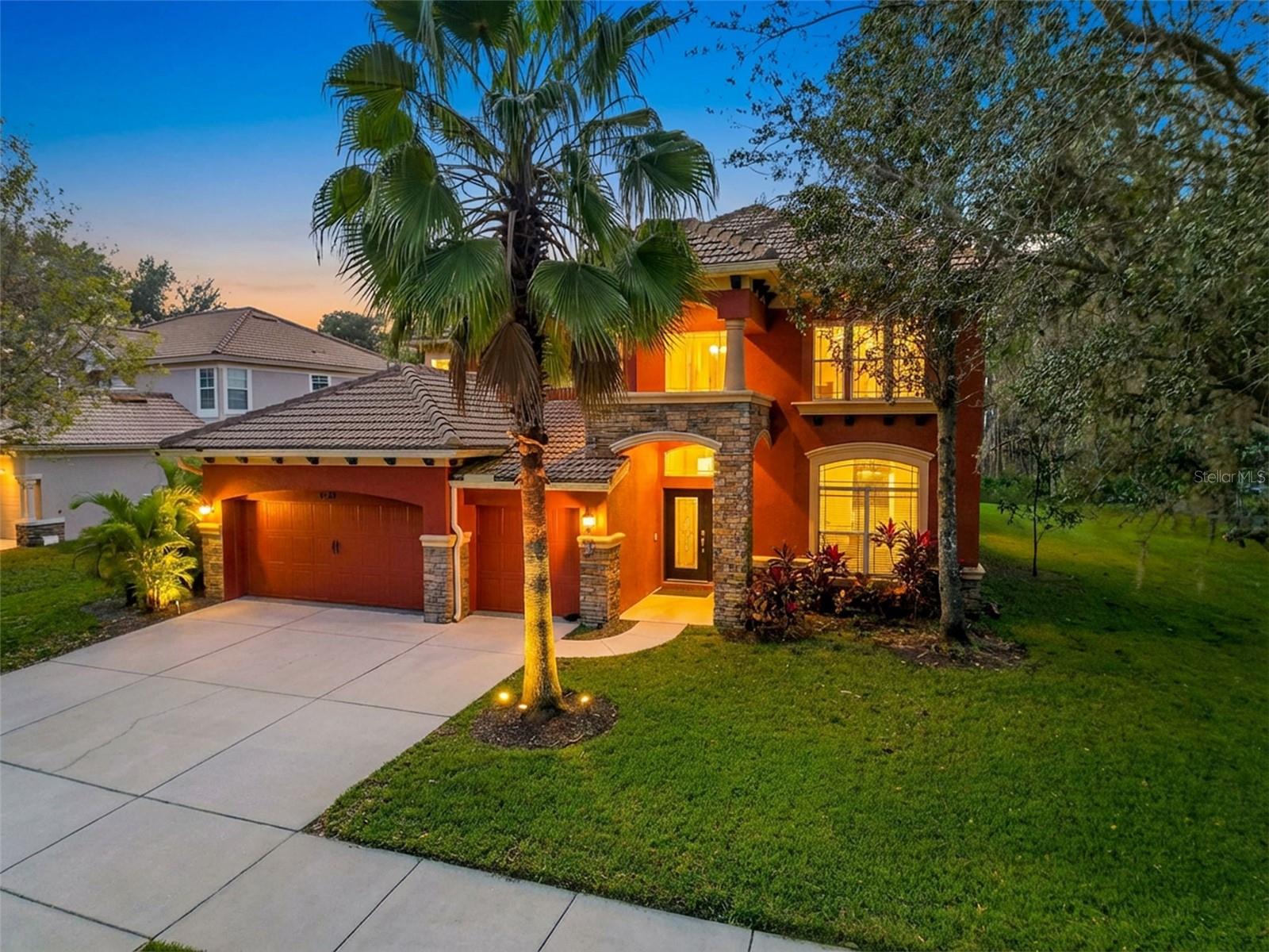 WATERS EDGE 01 - Residential