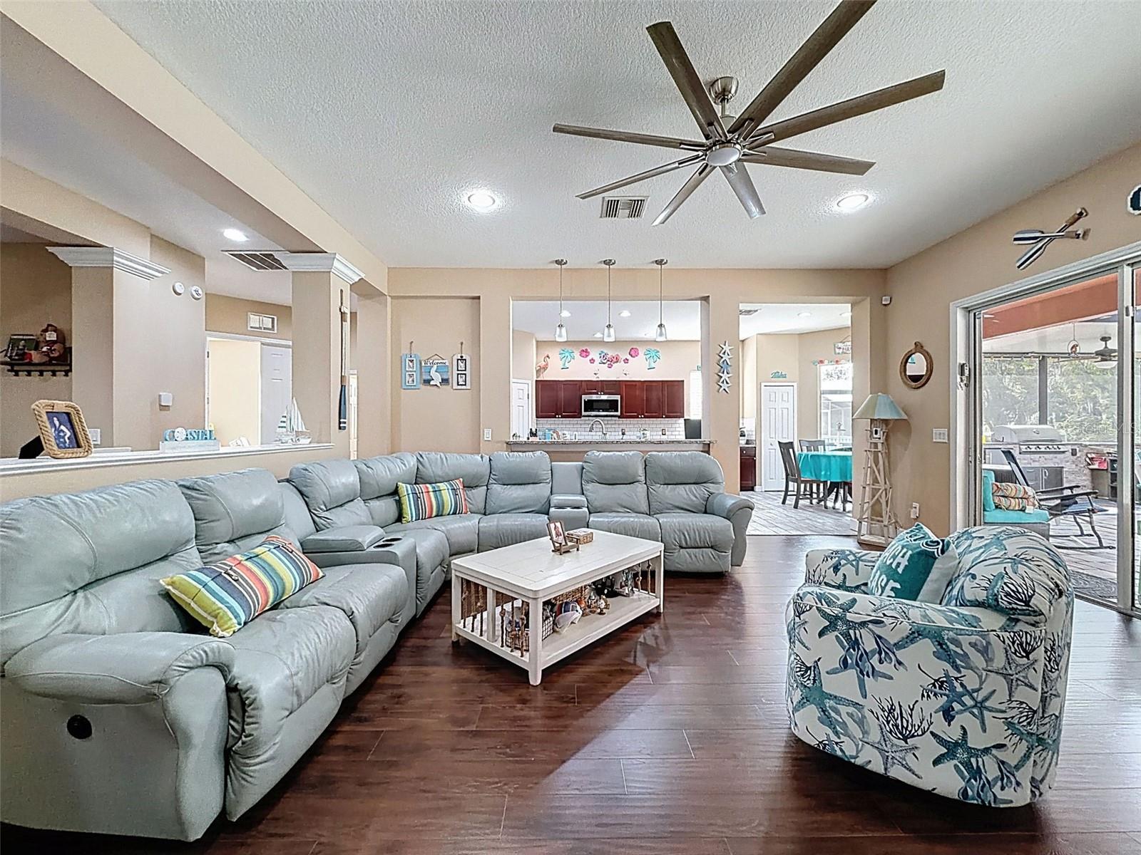 WATERS EDGE 01 - Residential