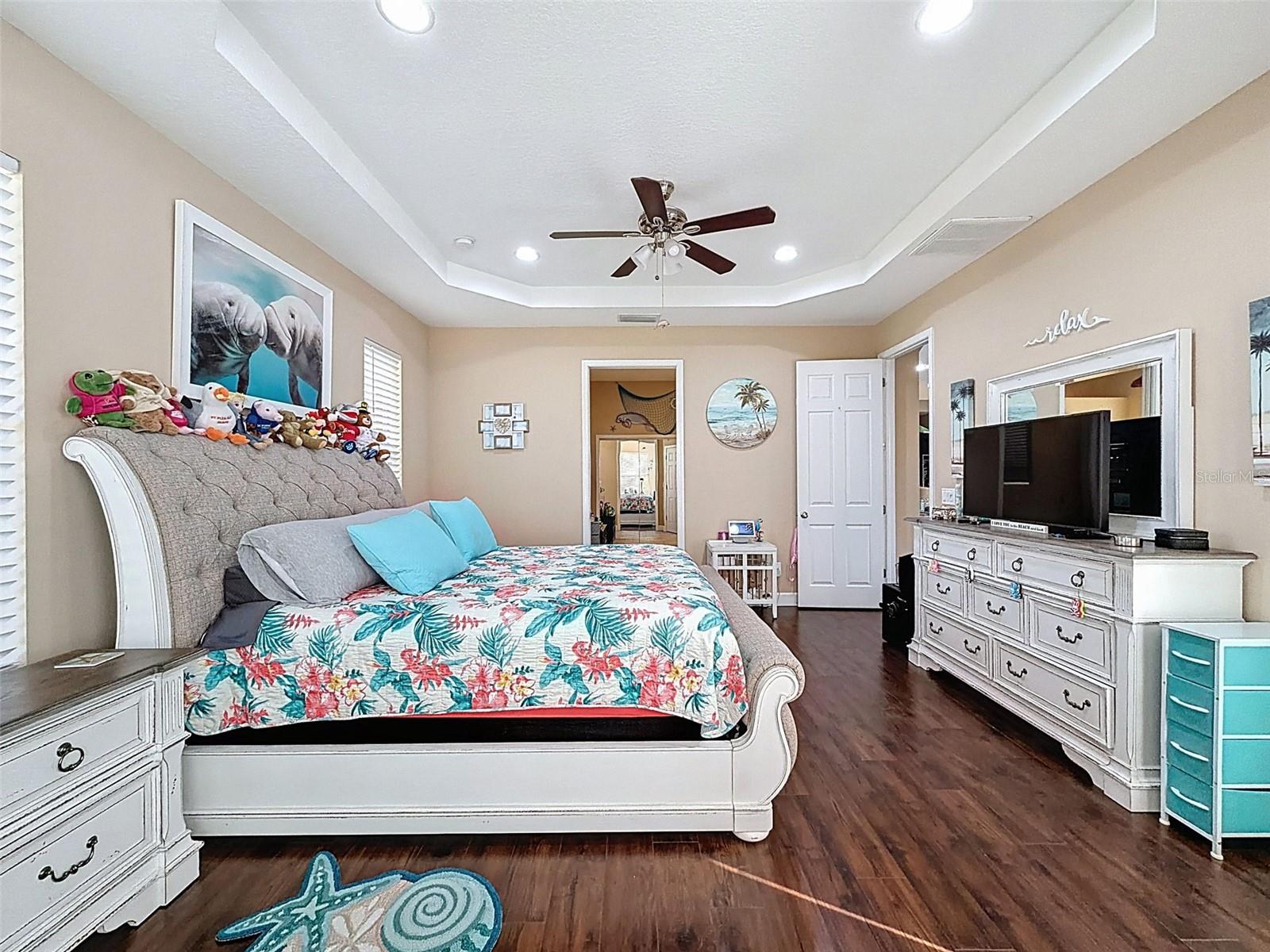 WATERS EDGE 01 - Residential