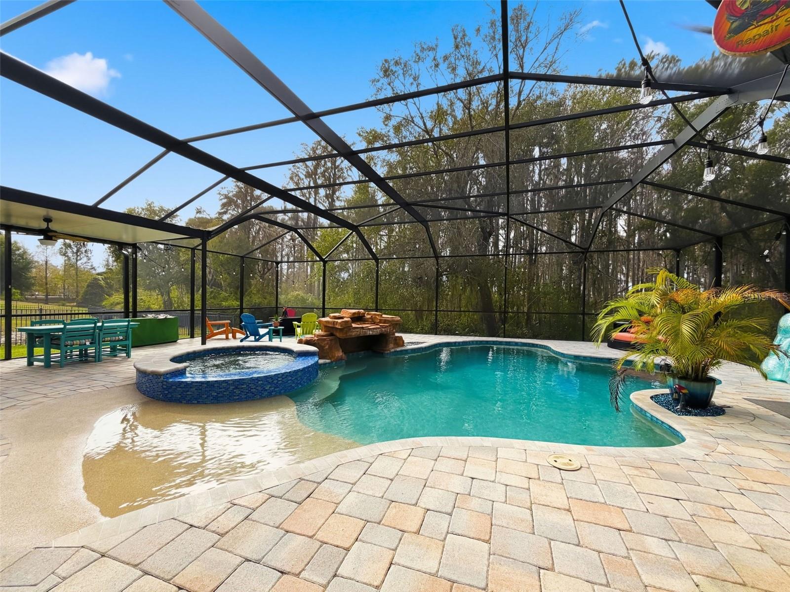 WATERS EDGE 01 - Residential