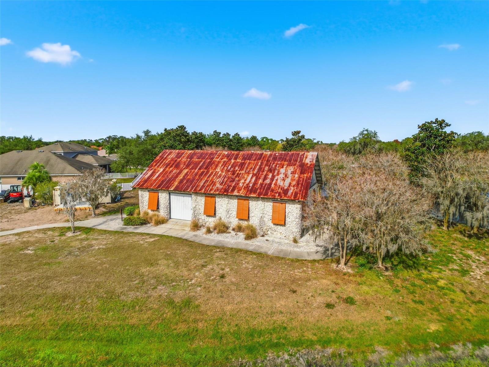 WATERS EDGE 01 - Residential