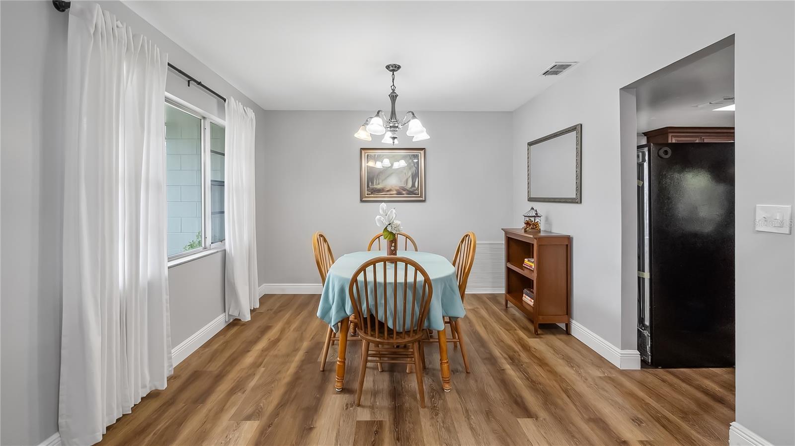 STEWARTS SUB - Residential Lease