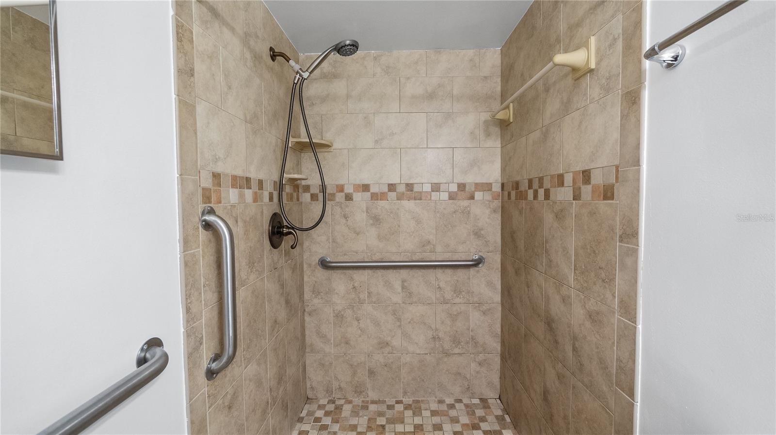 STEWARTS SUB - Residential Lease