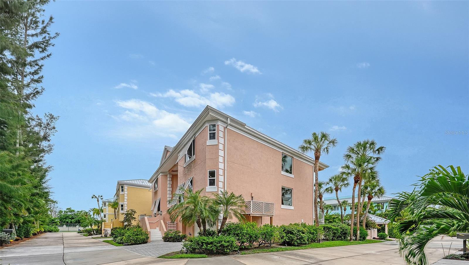 3942 HAMILTON CLUB CIRCLE 13