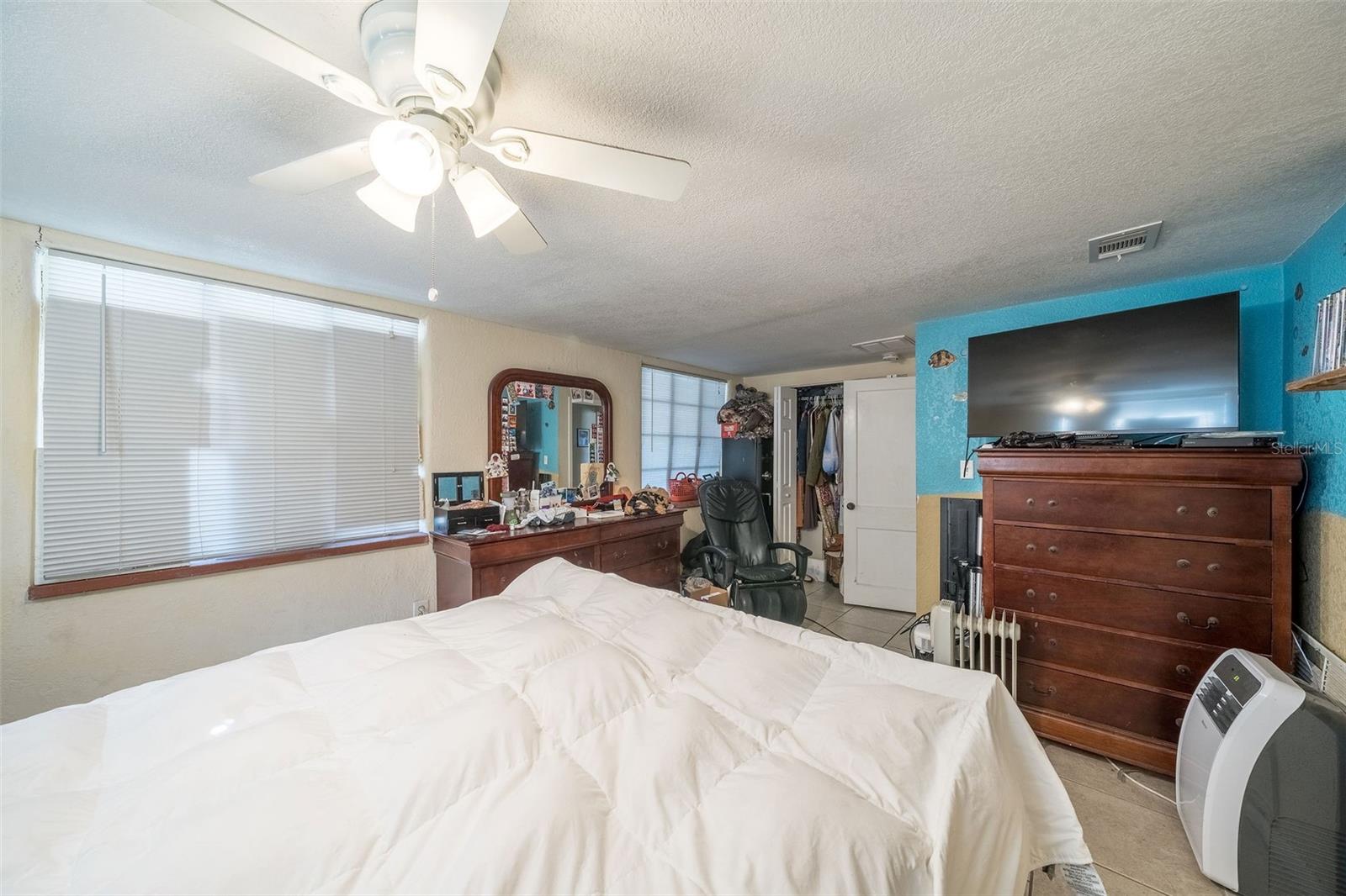 708 N SAINT CLAIR ABRAMS AVENUE