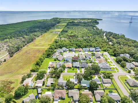 A home in OLDSMAR