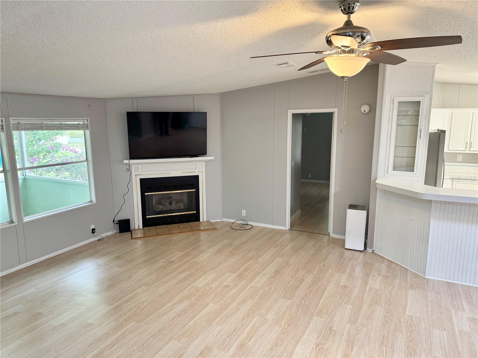 TROYNELLE BY LAKE APOPKA - Residential