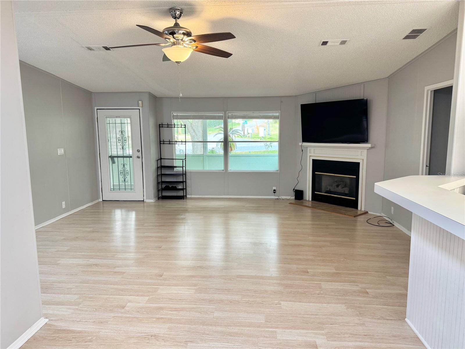 TROYNELLE BY LAKE APOPKA - Residential