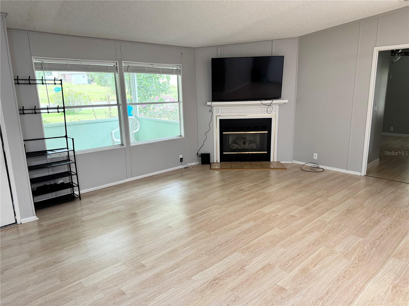 TROYNELLE BY LAKE APOPKA - Residential