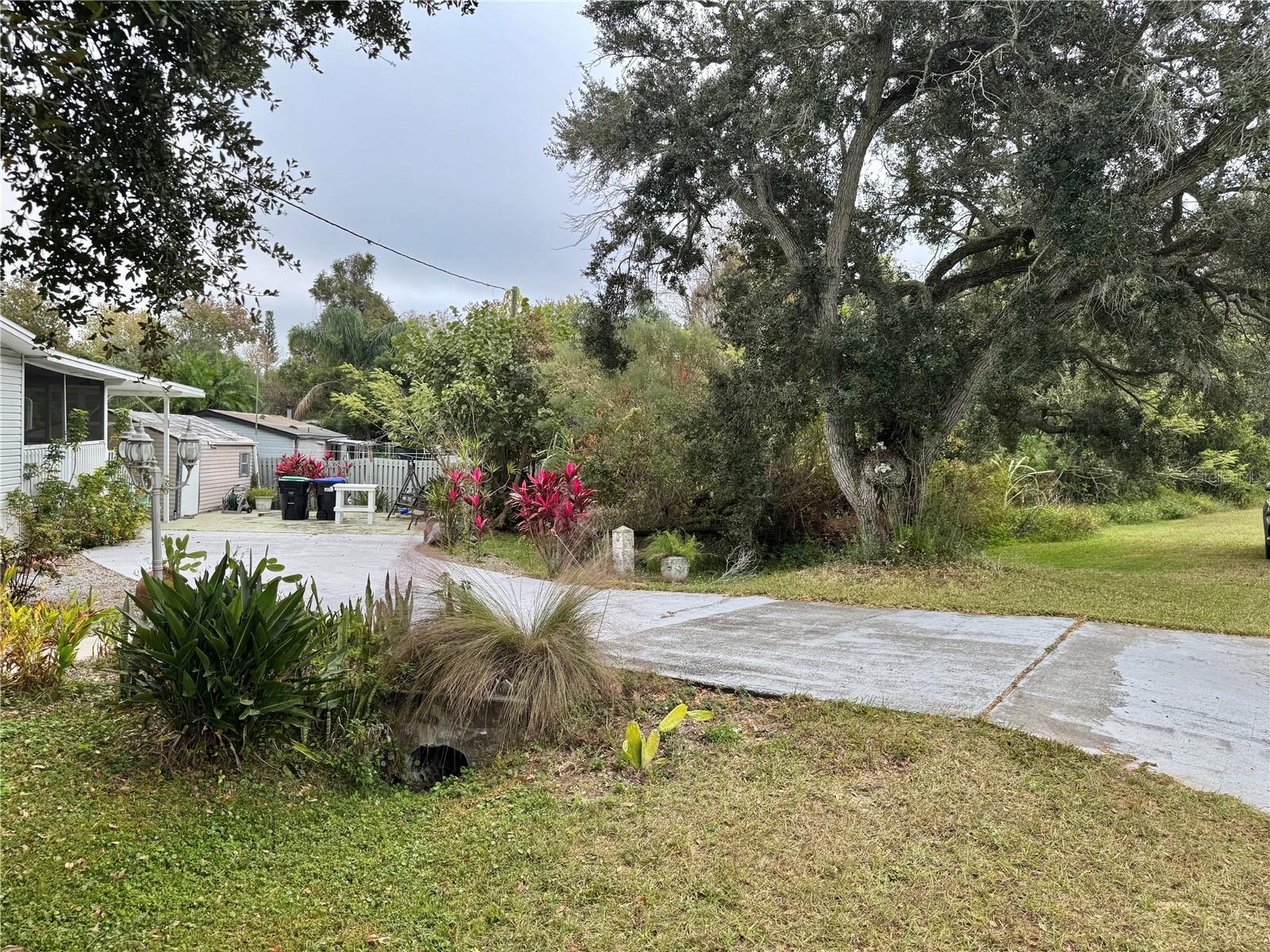 TROYNELLE BY LAKE APOPKA - Residential